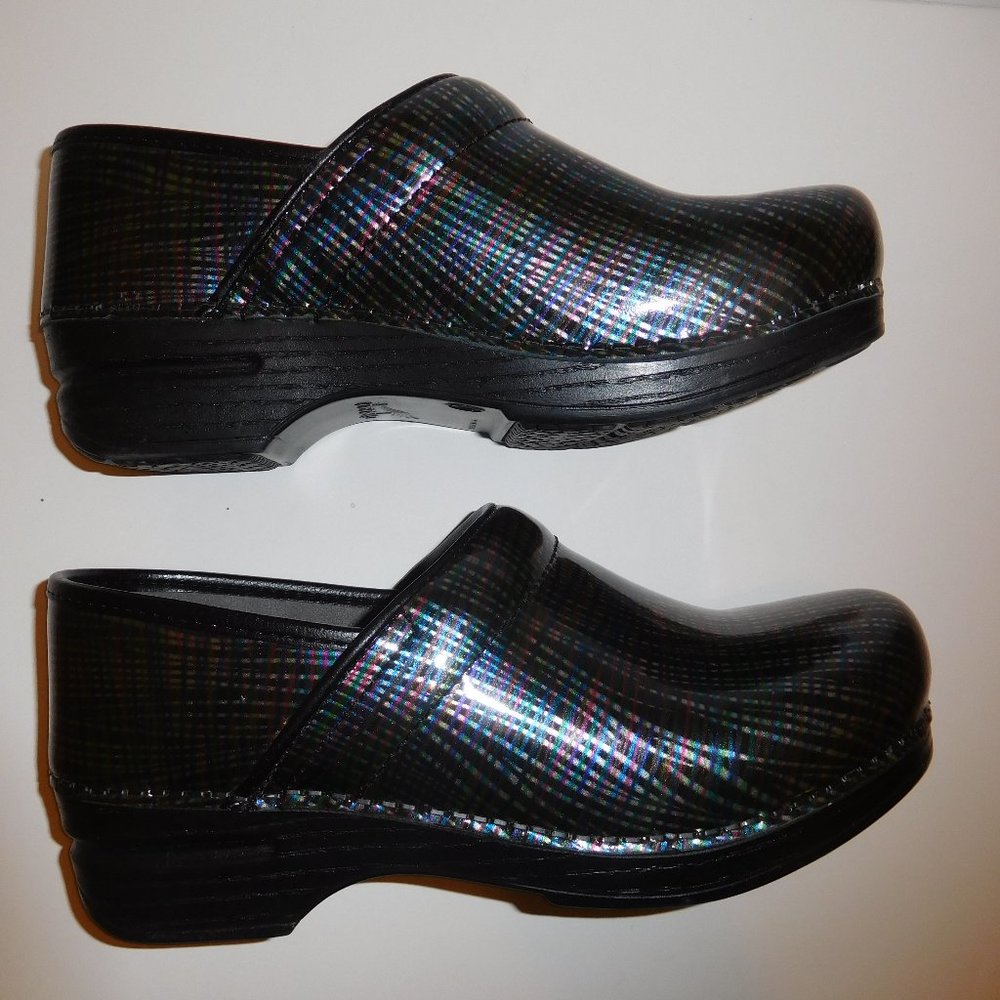 Dansko XP Women’s Professional Metallic Striped Patent Leather -Size 37/US=6.5